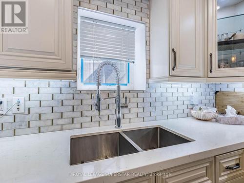 195 Tragina Avenue N, Hamilton, ON - Indoor Photo Showing Kitchen With Double Sink