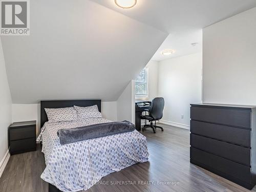 195 Tragina Avenue N, Hamilton, ON - Indoor Photo Showing Bedroom