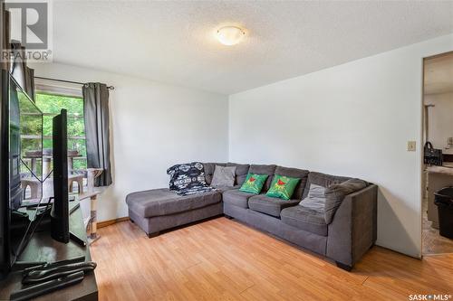 701 7Th Street E, Prince Albert, SK - Indoor Photo Showing Living Room