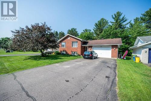 42 Woodland Crescent, Petawawa, ON - Outdoor