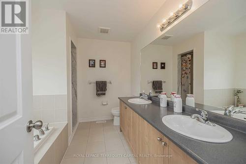 Upper - 141 Isabella Drive, Orillia, ON - Indoor Photo Showing Bathroom