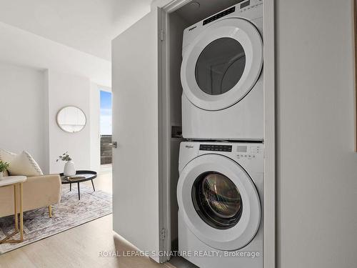 1313-30 Tretti Way, Toronto, ON - Indoor Photo Showing Laundry Room