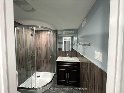Bsmt-1751 Hayden Lane, Pickering, ON - Indoor Photo Showing Bathroom