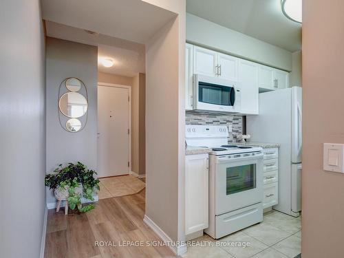 1018-1200 The Esplanade  N, Pickering, ON - Indoor Photo Showing Kitchen