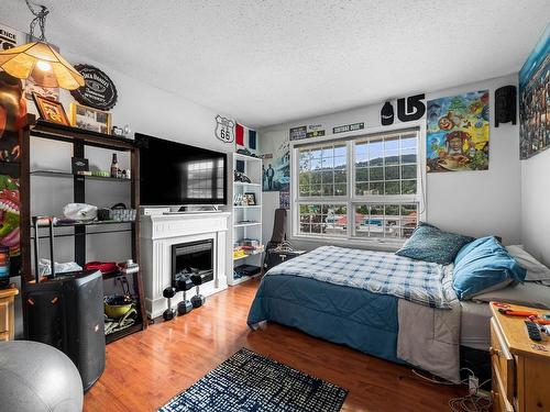 43-1750 Pacific Way, Kamloops, BC - Indoor Photo Showing Bedroom