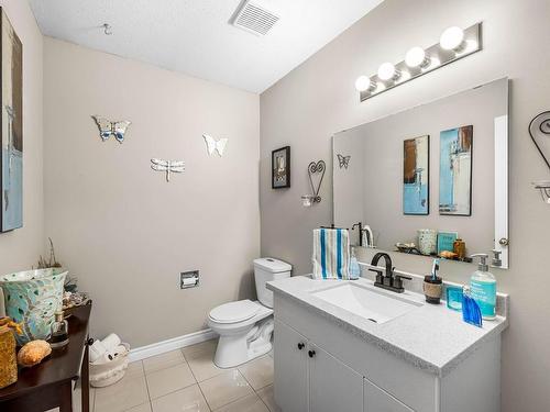 43-1750 Pacific Way, Kamloops, BC - Indoor Photo Showing Bathroom