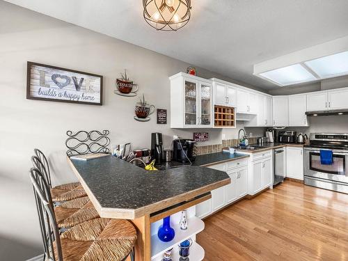 43-1750 Pacific Way, Kamloops, BC - Indoor Photo Showing Kitchen