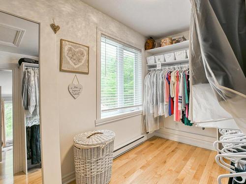 2391 Rue St-André, Val-David, QC - Indoor Photo Showing Other Room