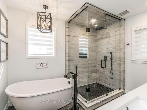 4372 10 Sdrd, Bradford West Gwillimbury, ON - Indoor Photo Showing Bathroom