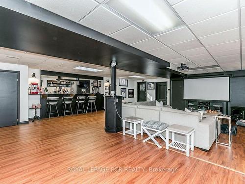 4372 10 Sdrd, Bradford West Gwillimbury, ON - Indoor