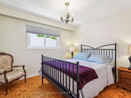 38 Larchmere Ave, Toronto, ON - Indoor Photo Showing Bedroom