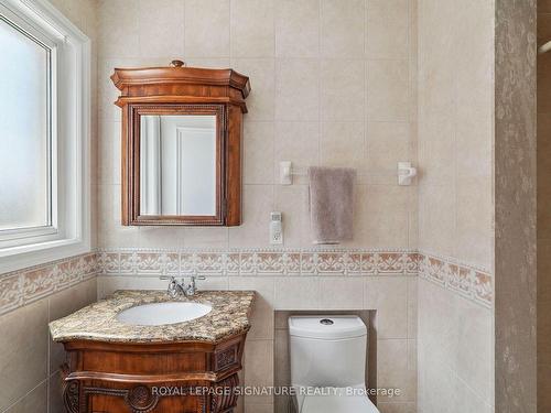 38 Larchmere Ave, Toronto, ON - Indoor Photo Showing Bathroom