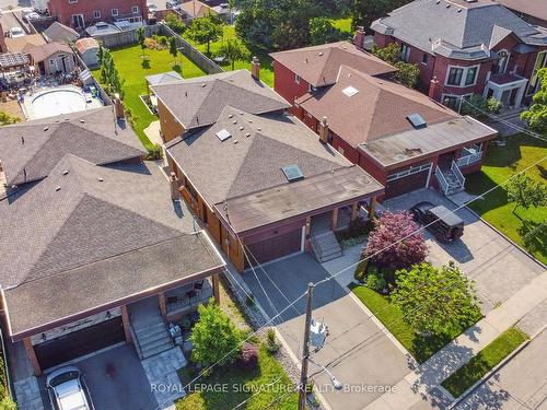 38 Larchmere Ave, Toronto, ON - Outdoor