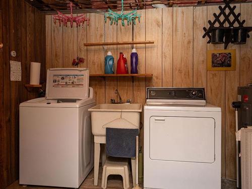 1338 Nichol Road, Revelstoke, BC - Indoor Photo Showing Laundry Room