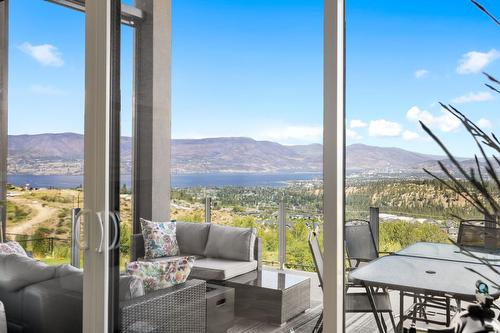 1290 Ponds Avenue, Kelowna, BC - 