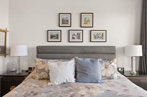 1290 Ponds Avenue, Kelowna, BC - Indoor Photo Showing Bedroom