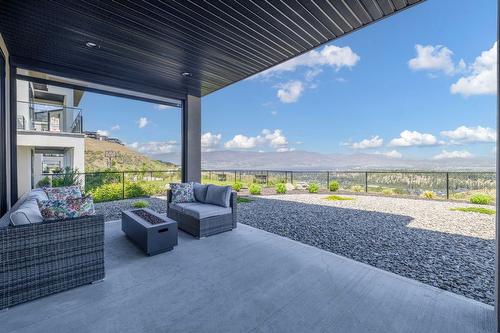 1290 Ponds Avenue, Kelowna, BC - Outdoor With Deck Patio Veranda With Exterior