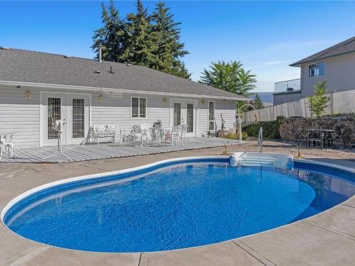11058 Eva Road, Lake Country, BC - Outdoor With In Ground Pool