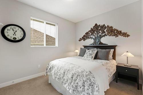 2069 Elkridge Drive, West Kelowna, BC - Indoor Photo Showing Bedroom