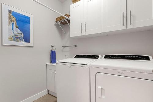 2069 Elkridge Drive, West Kelowna, BC - Indoor Photo Showing Laundry Room