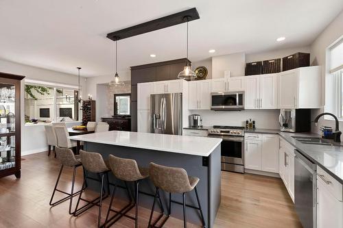 2069 Elkridge Drive, West Kelowna, BC - Indoor Photo Showing Kitchen With Stainless Steel Kitchen With Upgraded Kitchen