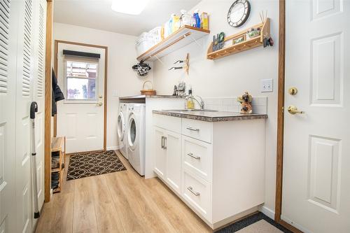 935 Sutcliffe Court, Kelowna, BC - Indoor Photo Showing Bedroom