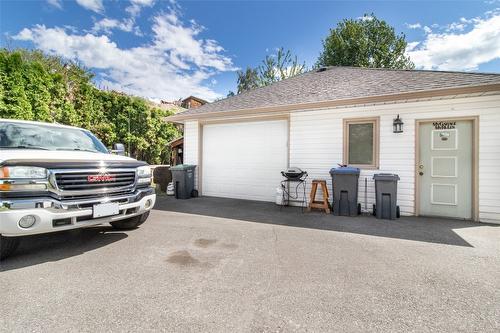 935 Sutcliffe Court, Kelowna, BC - Outdoor With Exterior