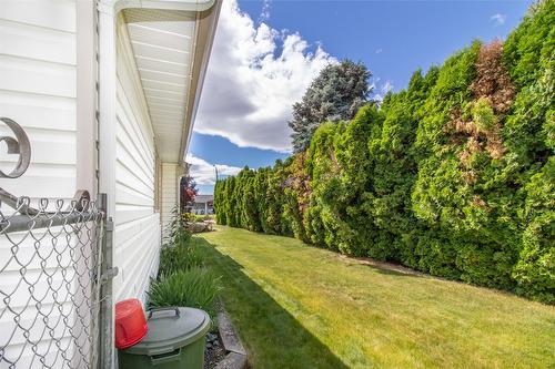 935 Sutcliffe Court, Kelowna, BC - Outdoor