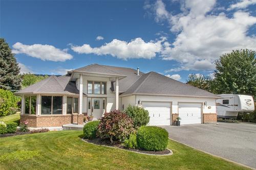 935 Sutcliffe Court, Kelowna, BC - Outdoor With Facade