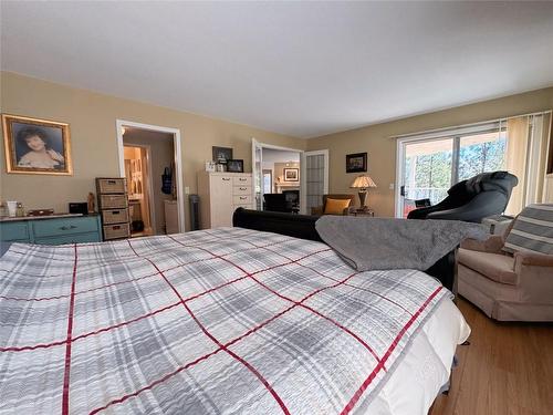 116-4630 Ponderosa Drive, Peachland, BC - Indoor Photo Showing Bedroom