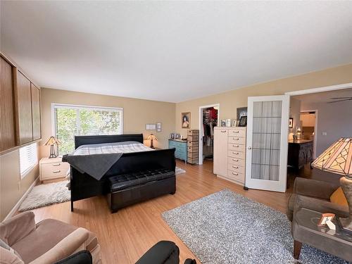 116-4630 Ponderosa Drive, Peachland, BC - Indoor Photo Showing Bedroom
