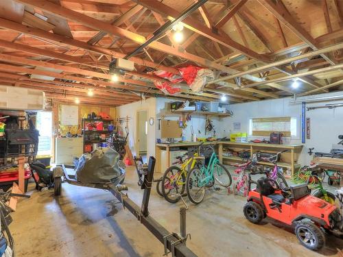 810 Patterson Avenue, Kelowna, BC - Indoor Photo Showing Basement