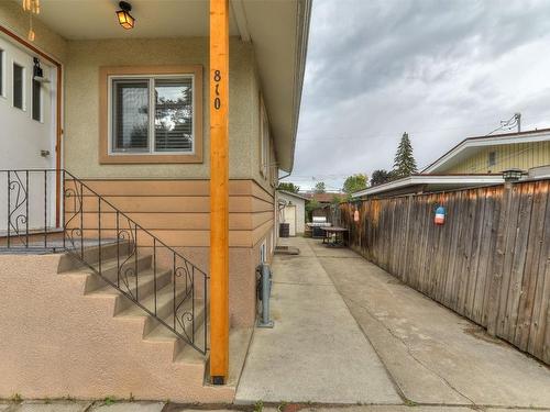 810 Patterson Avenue, Kelowna, BC - Outdoor With Exterior