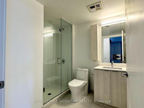 316-86 Dundas St E, Mississauga, ON - Indoor Photo Showing Bathroom