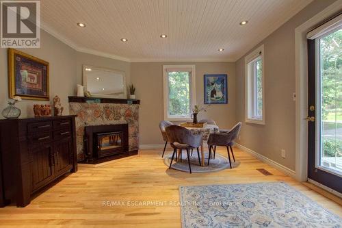 6611 Frederick Street, Burlington, ON - Indoor With Fireplace