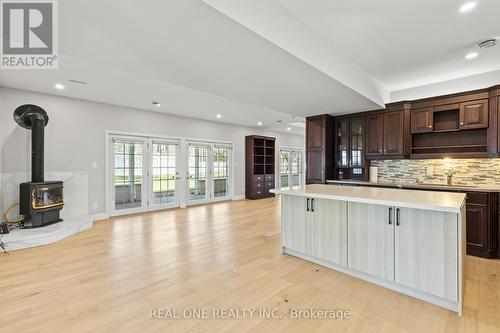 12 Firelane 13A Lane, Niagara-On-The-Lake, ON - Indoor Photo Showing Kitchen