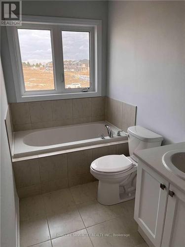 848 Sobeski Avenue, Woodstock, ON - Indoor Photo Showing Bathroom