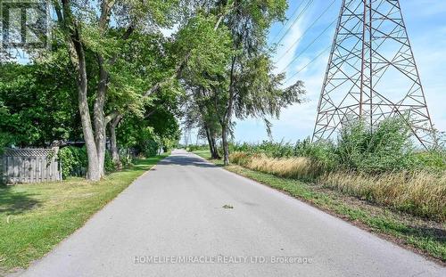 198 Beach Boulevard, Hamilton, ON - Outdoor