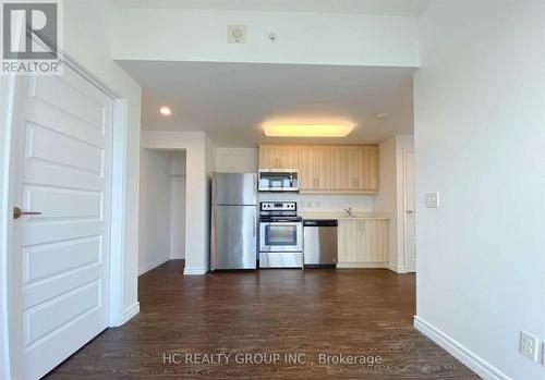 901 - 158 King Street N, Kitchener, ON - Indoor Photo Showing Kitchen With Stainless Steel Kitchen