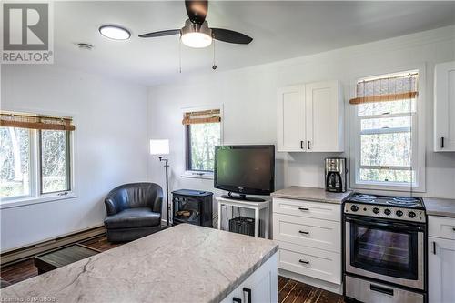 251 Shoreline Avenue, Oliphant, ON - Indoor Photo Showing Kitchen