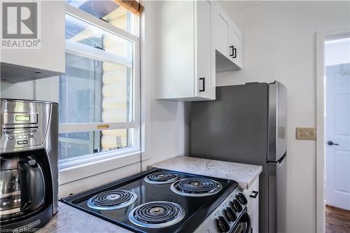 251 Shoreline Avenue, Oliphant, ON - Indoor Photo Showing Kitchen