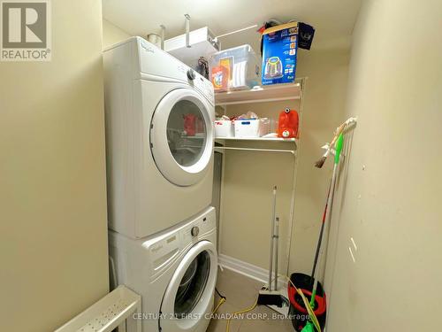 1604 - 505 Talbot Street, London, ON - Indoor Photo Showing Laundry Room