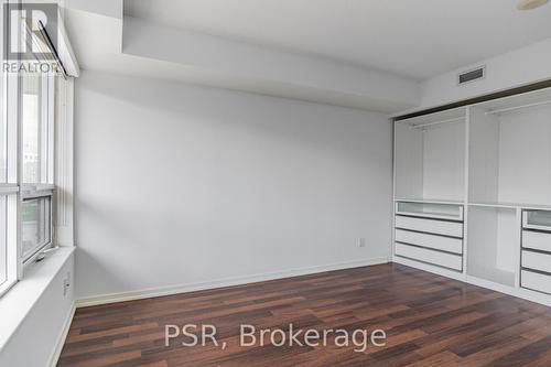 201 - 38 Joe Shuster Way, Toronto, ON - Indoor Photo Showing Kitchen