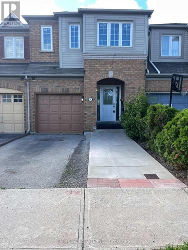 38 Gristone Crescent, Toronto, ON - Outdoor With Facade