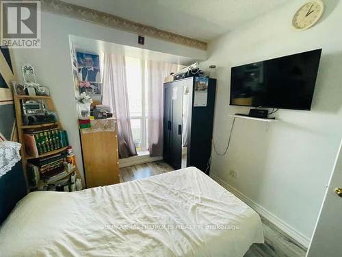 1011 - 410 Mclevin Avenue, Toronto, ON - Indoor Photo Showing Bedroom