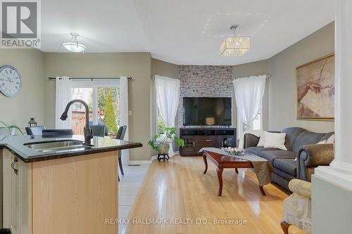 1963 Romina Court, Innisfil (Alcona), ON - Indoor Photo Showing Living Room