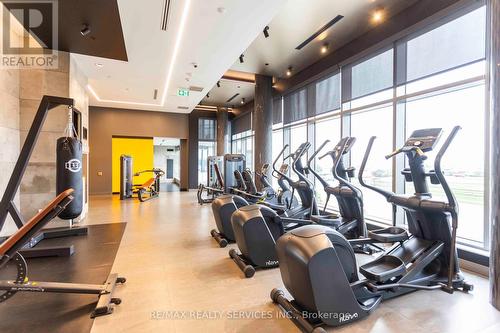 1106 - 4675 Metcalfe Avenue, Mississauga, ON - Indoor Photo Showing Gym Room
