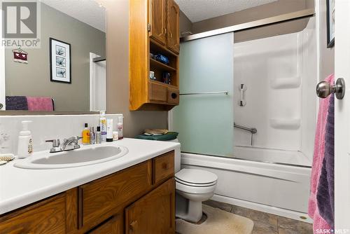 3031 Ford Street E, Regina, SK - Indoor Photo Showing Bathroom