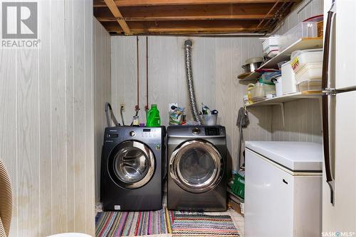 3031 Ford Street E, Regina, SK - Indoor Photo Showing Laundry Room