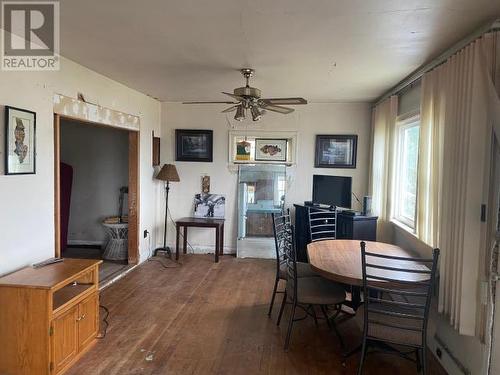 4417 Westview Ave, Powell River, BC - Indoor Photo Showing Dining Room